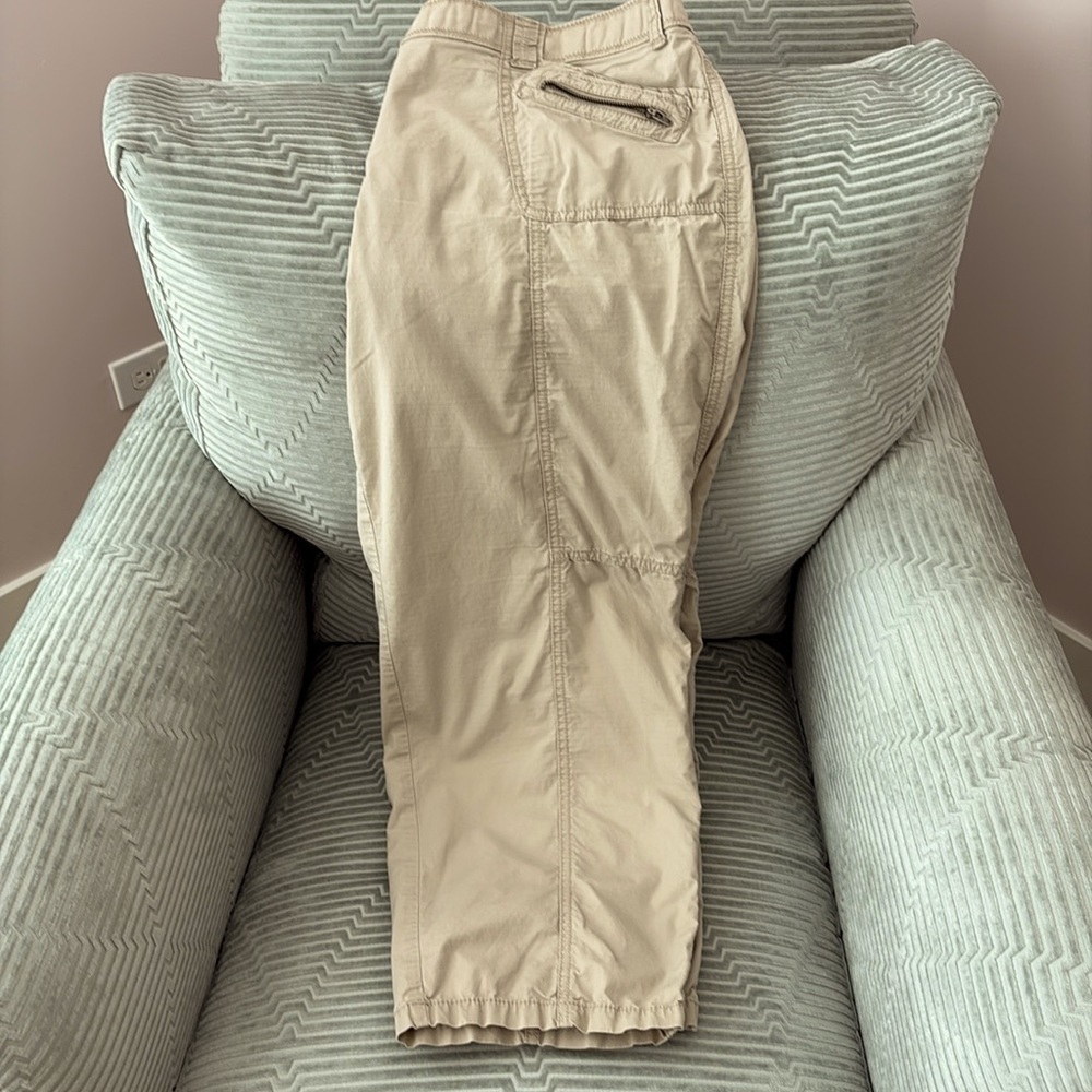 Chico's Tan/Khaki Lightweight Capri Pants. Made with 2% Spandex. Size 2.5=14
